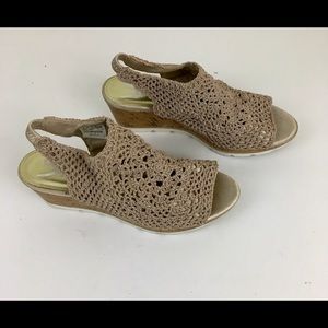 Sketchers women’s size 9 sandals